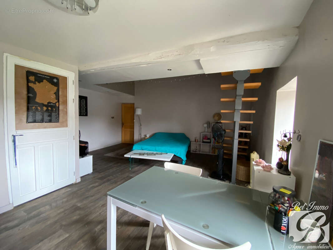 Maison à HIERES-SUR-AMBY