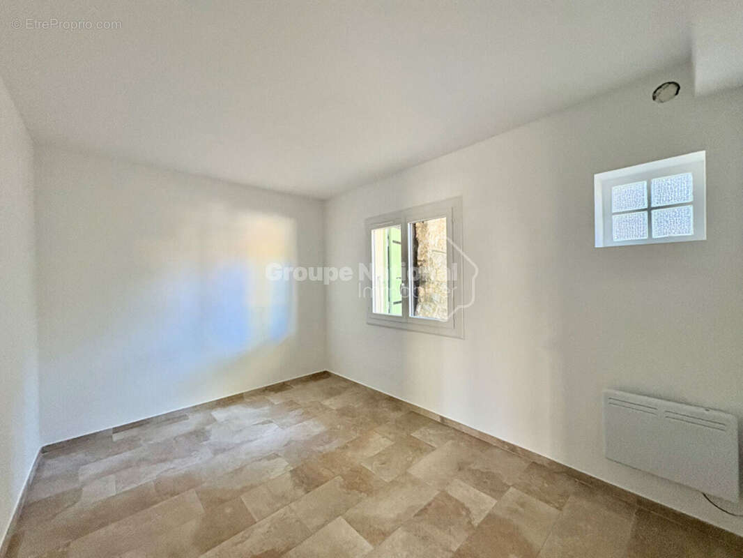 Appartement à LE ROVE