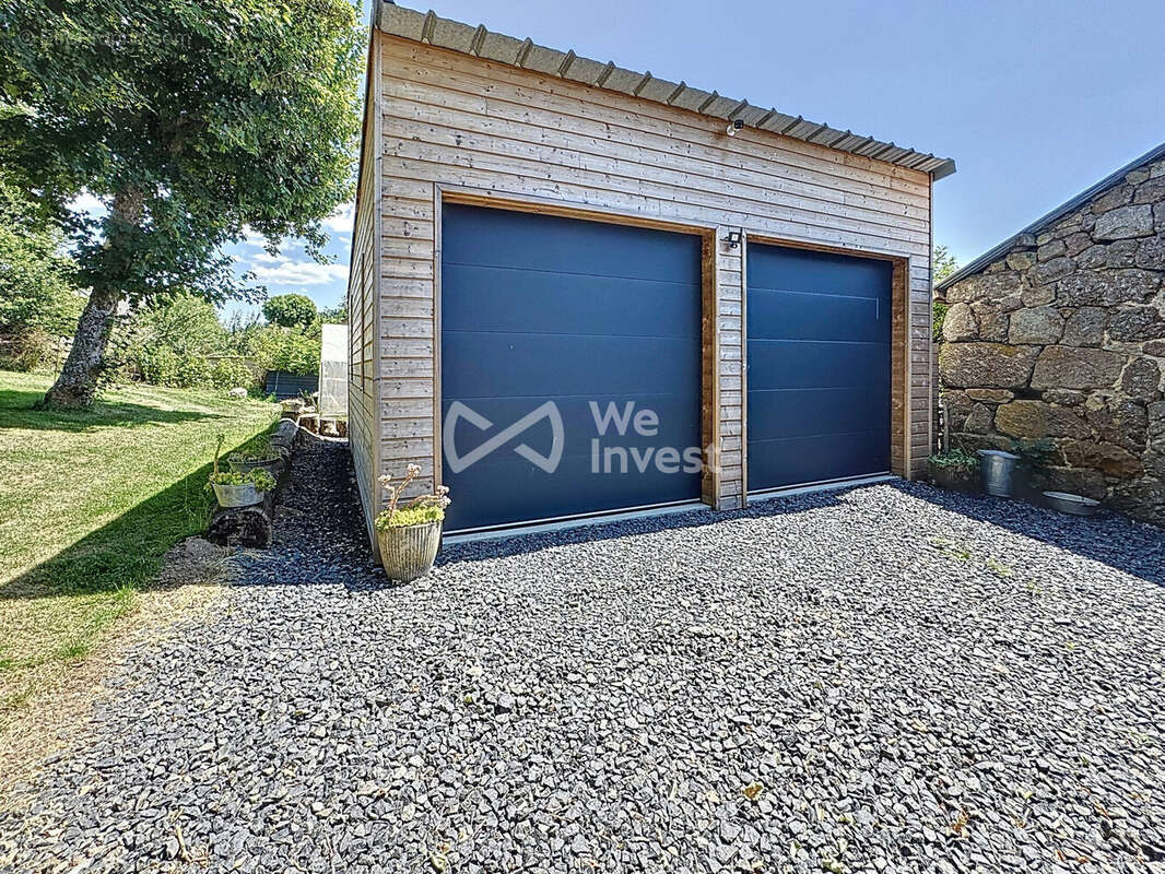 Terrain à CHATEAUNEUF-DE-RANDON