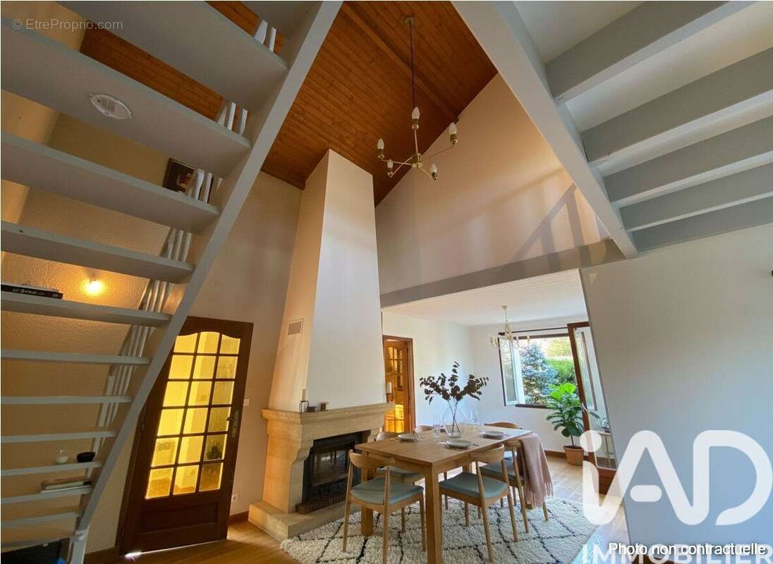 Photo 2 - Maison à VOUNEUIL-SOUS-BIARD