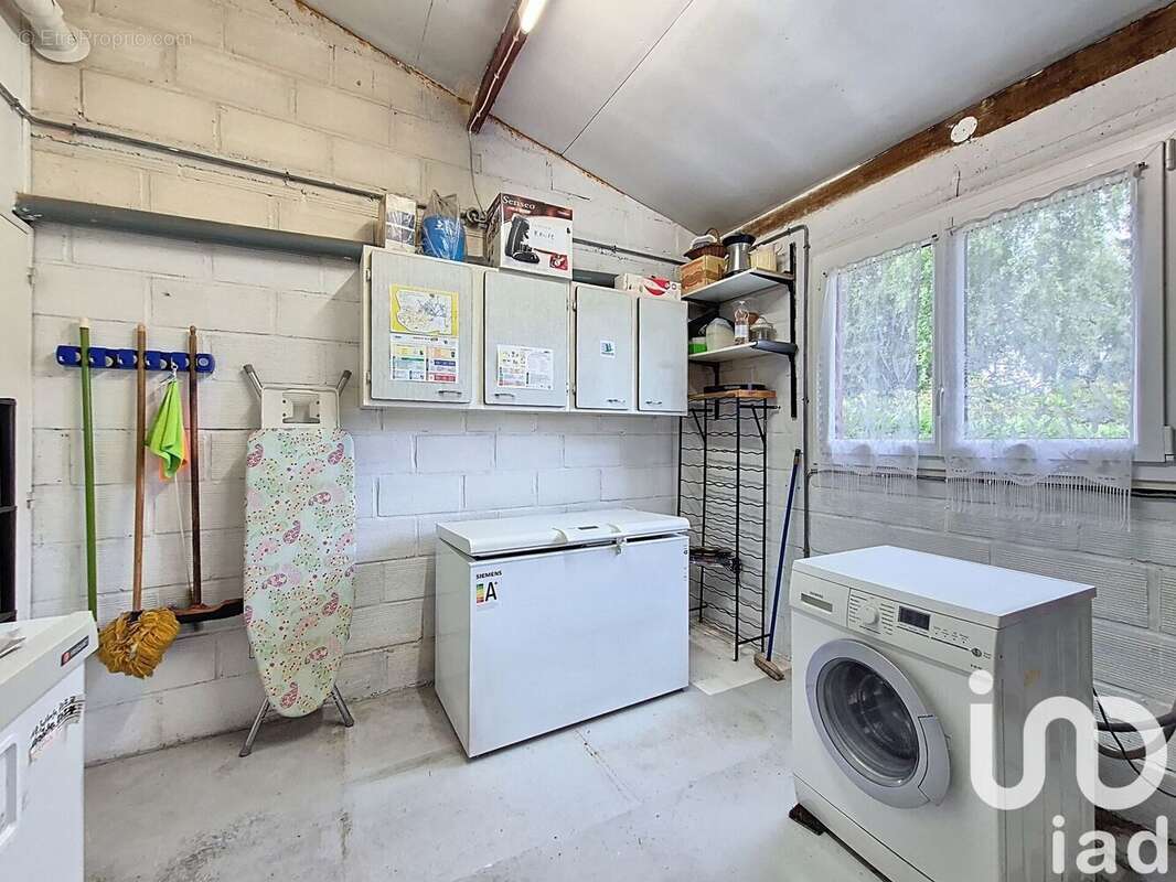 Photo 7 - Maison à LE MESNIL-SAINT-DENIS