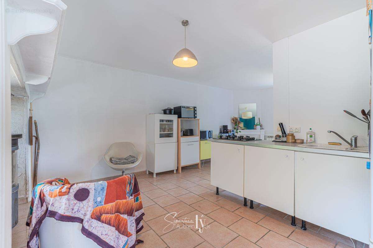 Maison 110 m² à Objat  - photo 16