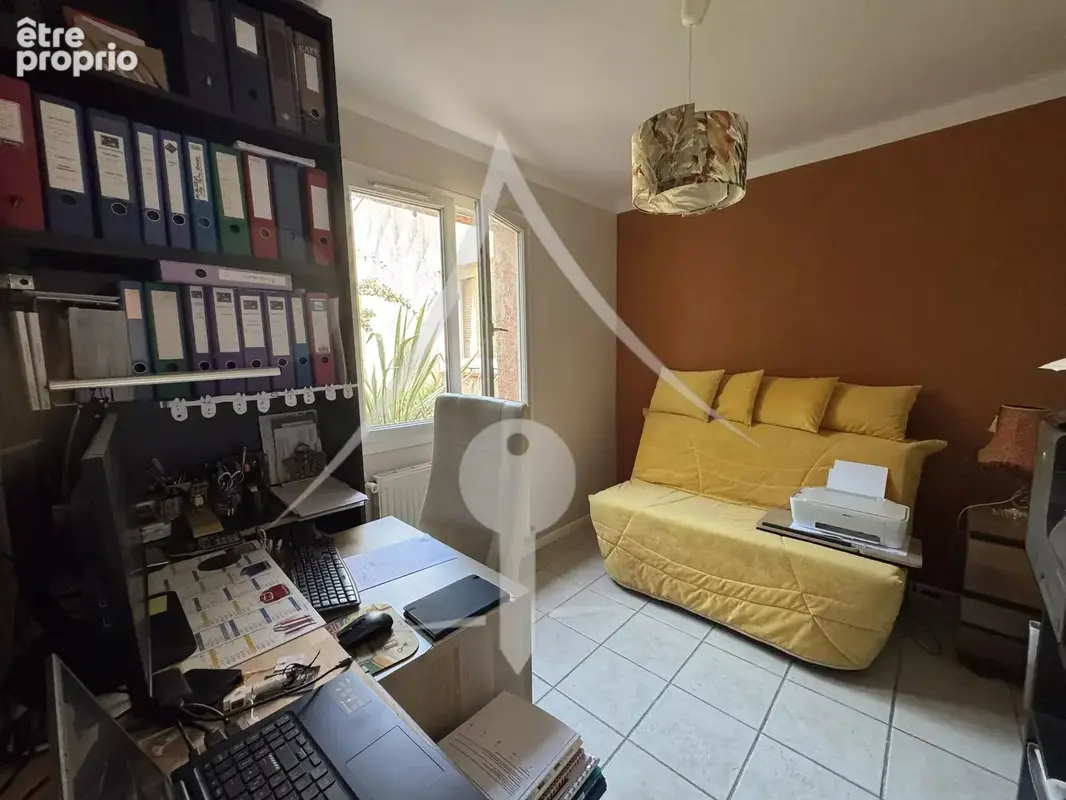 MAISON DE PLAIN-PIED T5 avec grand jardin, piscine et dépendance - photo 10