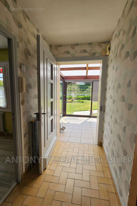 Maison 130 m² à Monthuchon  - photo 6