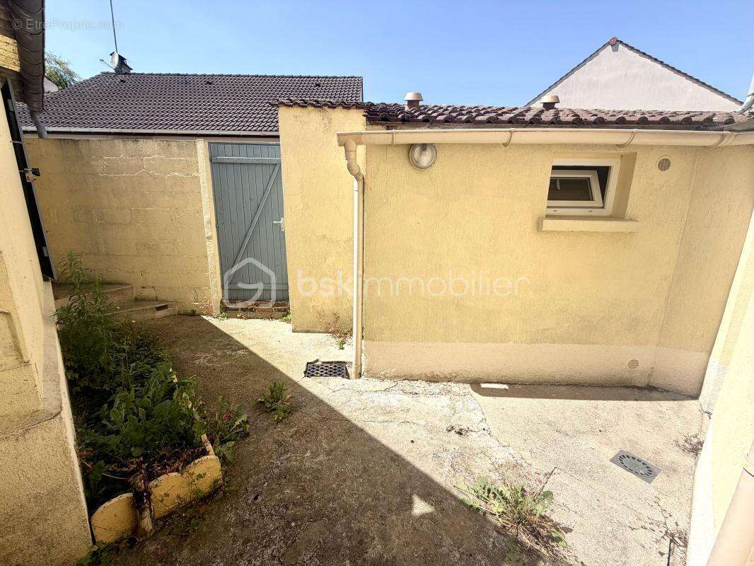 Appartement à BRIE-COMTE-ROBERT