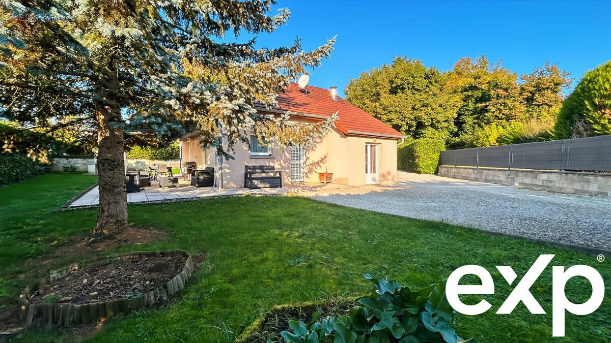 Maison à BOUSSIERES