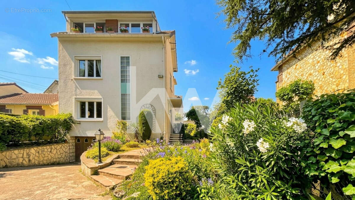 Maison à ENGHIEN-LES-BAINS