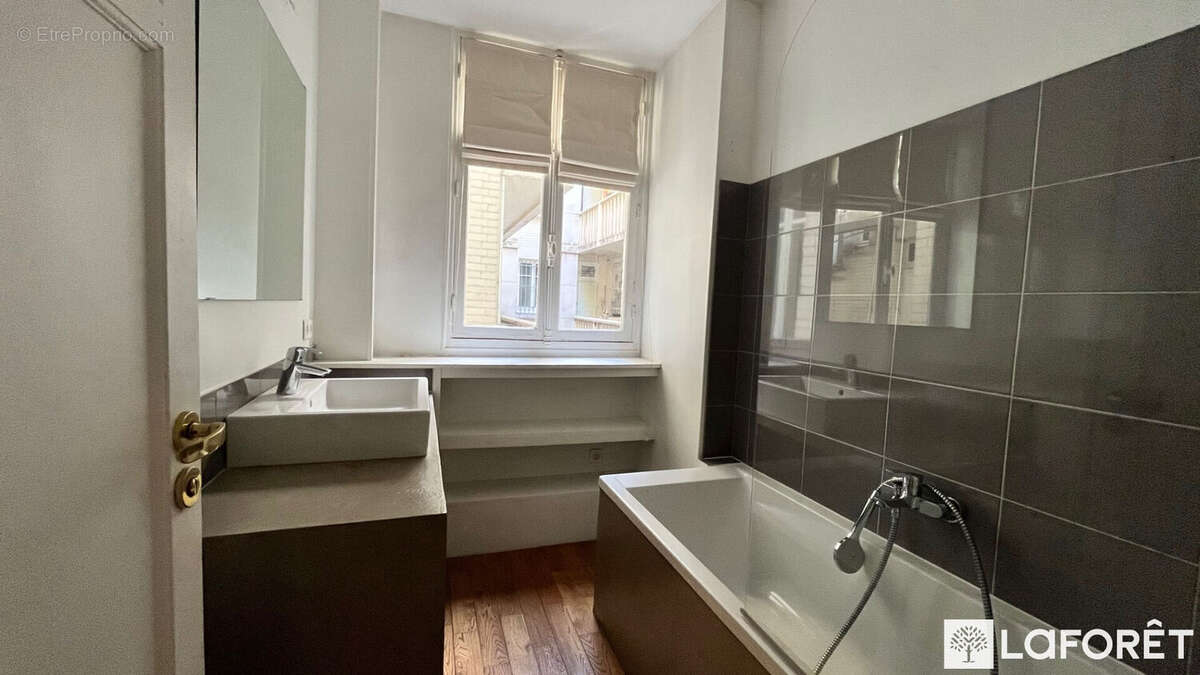 BOULOGNE NORD - Bois de Boulogne  - JB Clément-    4 pièces 88m² - photo 6
