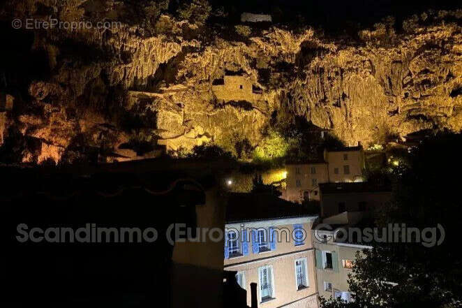 Appartement à COTIGNAC
