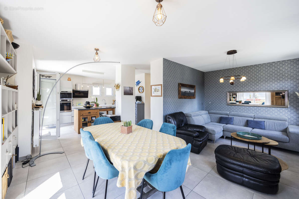 Maison à BRISON-SAINT-INNOCENT