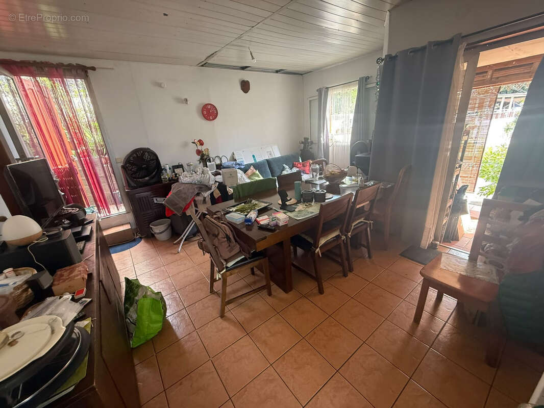 Maison en vente à Saint-Denis secteur Bellepierre, à deux pas du CHU ! - photo 5