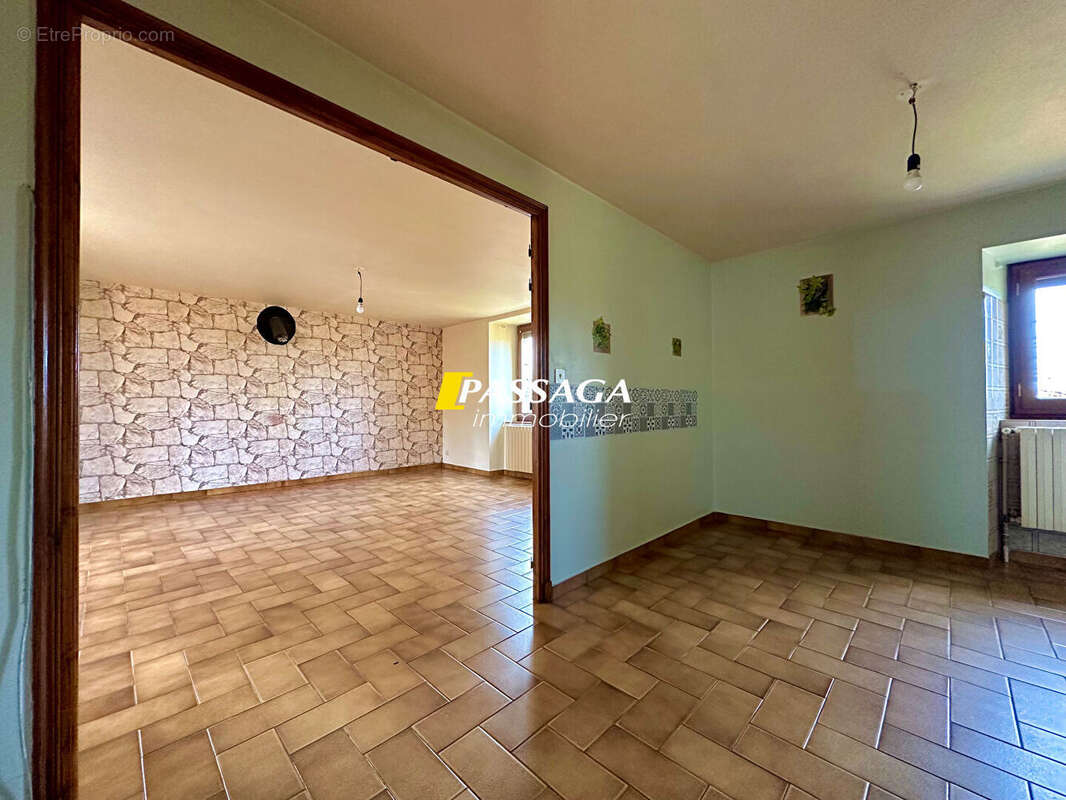 Maison à PIERREFICHE