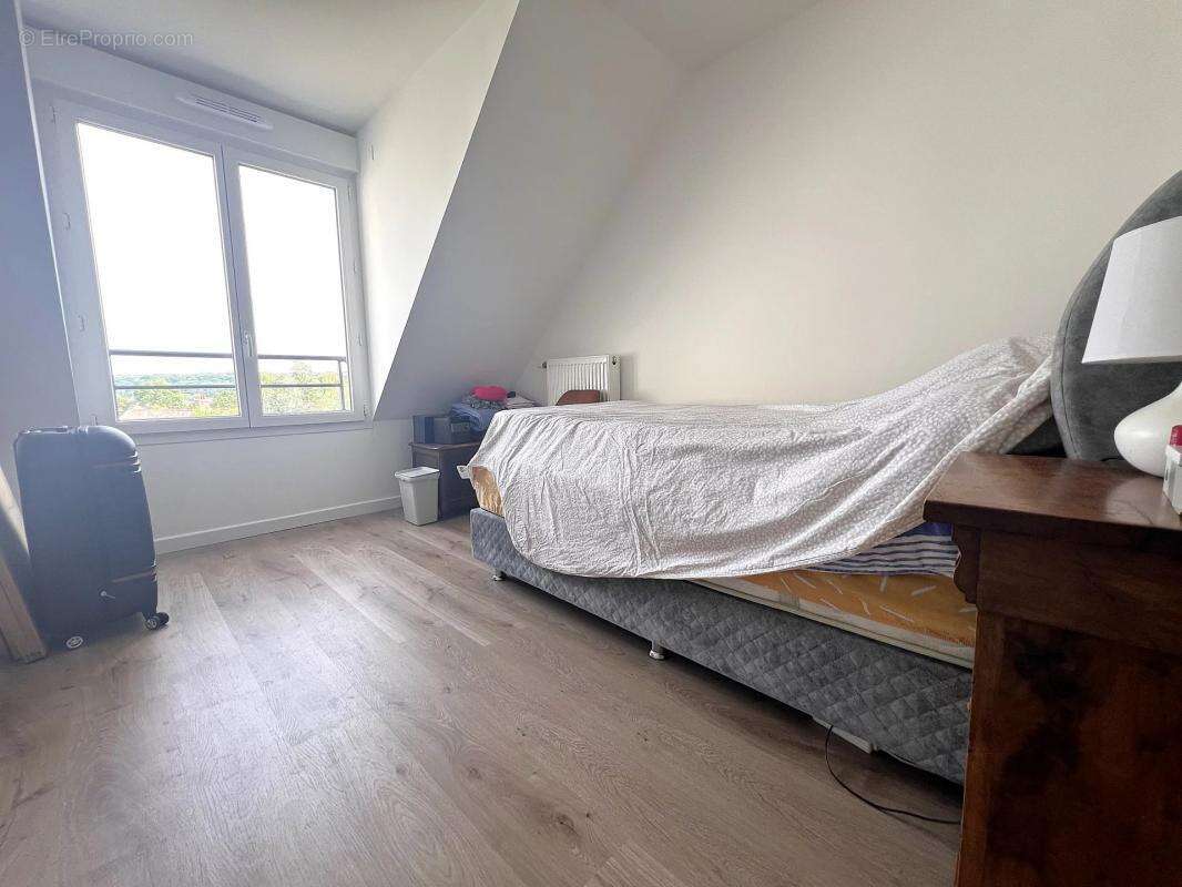 Appartement à LES CLAYES-SOUS-BOIS