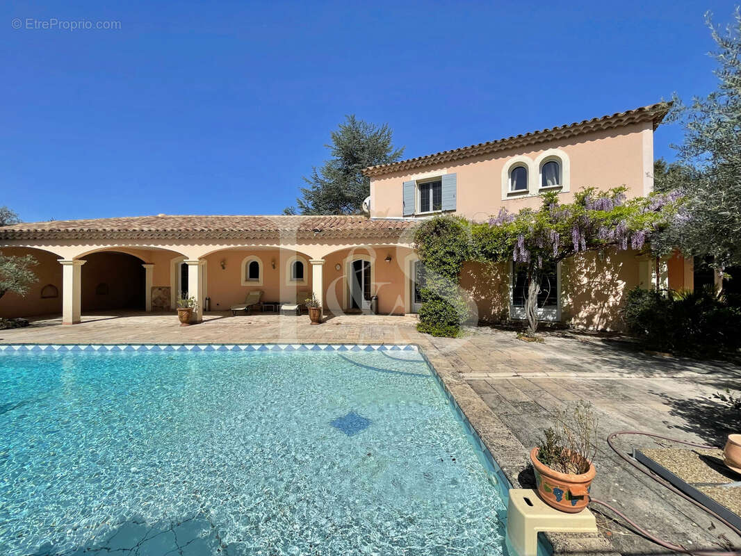 Maison à VAISON-LA-ROMAINE