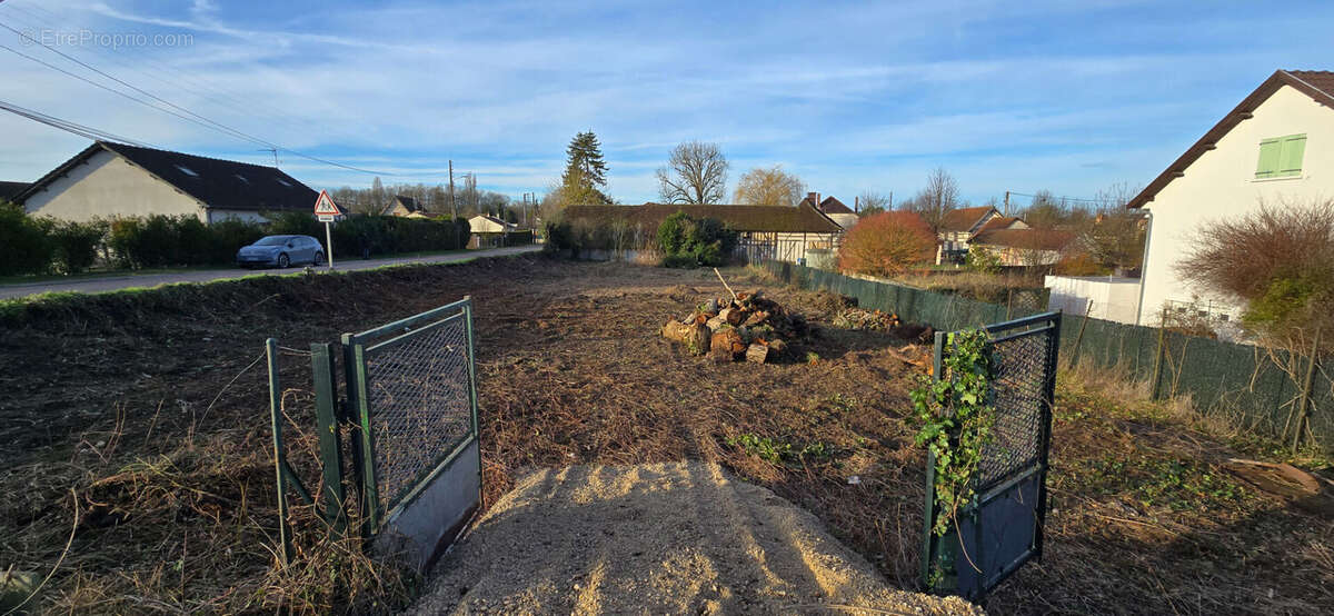 Terrain à VERRIERES