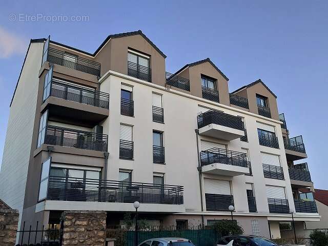 Appartement à QUINCY-SOUS-SENART