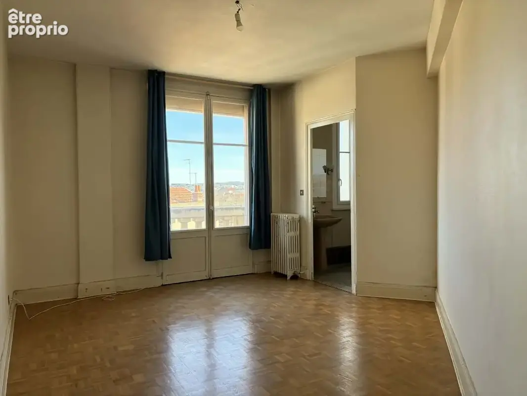 Appartement 6 pièces 98 m² à vendre à Vichy (03200) - photo 4