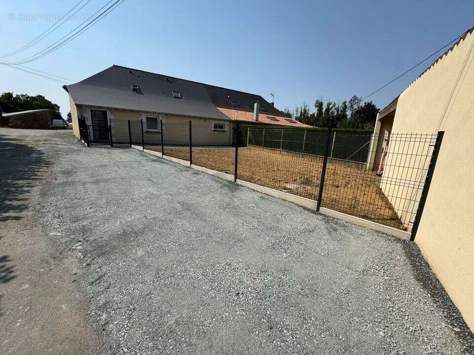 maison familiale avec jardin - Maison à LA POMMERAYE