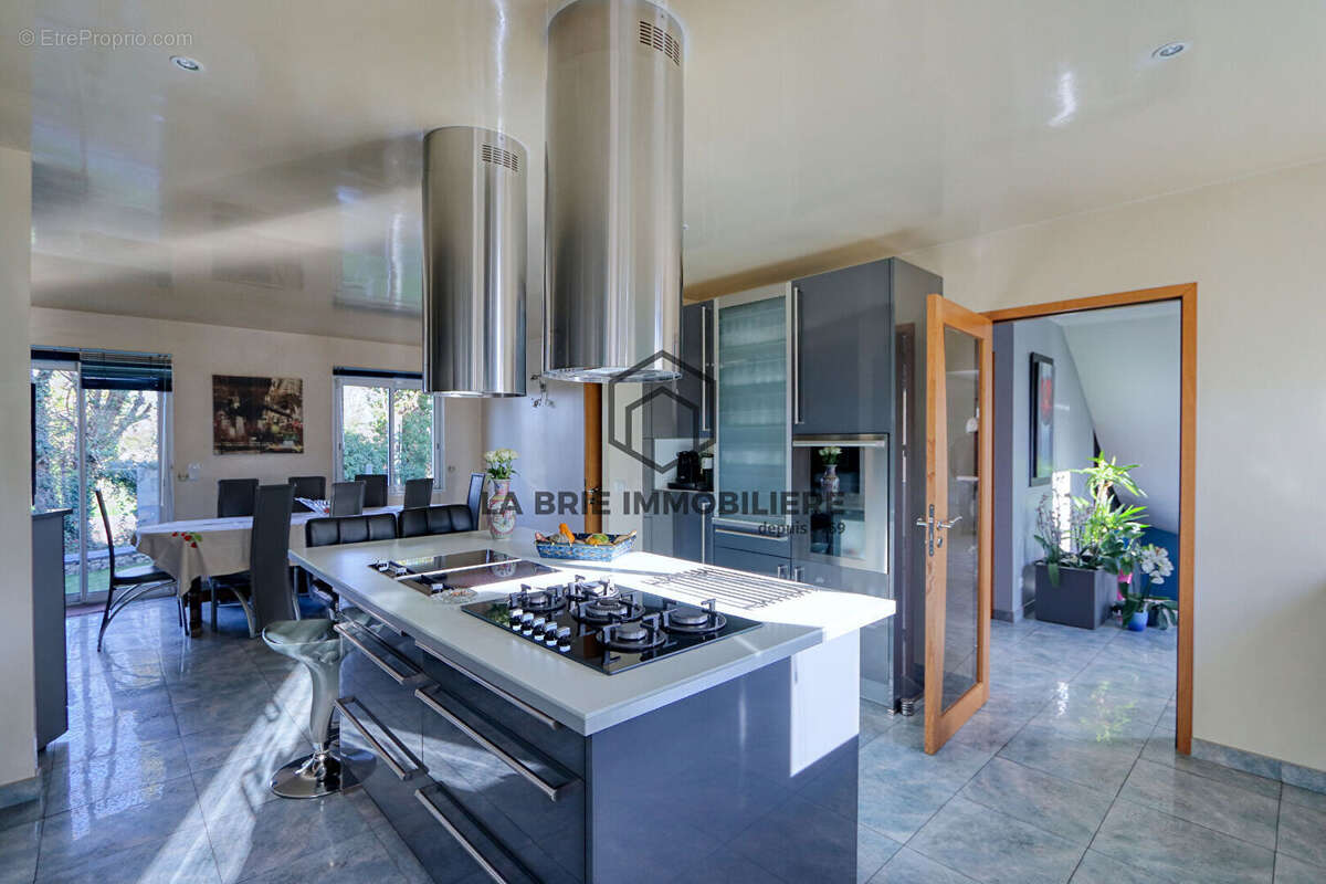 Maison à VILLECRESNES