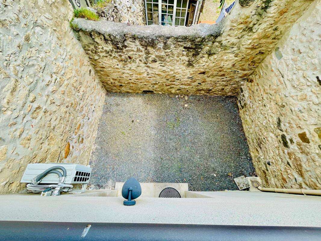 Maison à VILLENEUVE-MINERVOIS