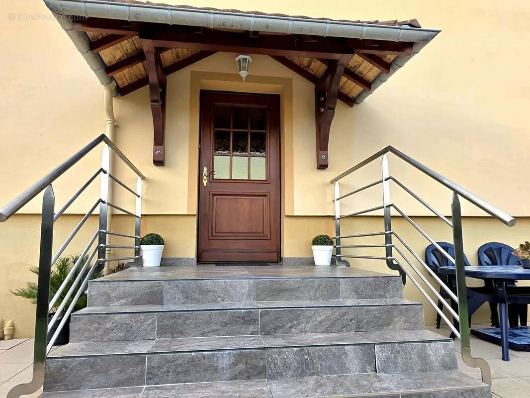 Maison à MERCY-LE-BAS