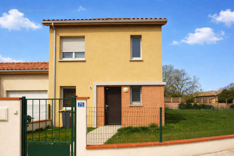 Maison à FROUZINS