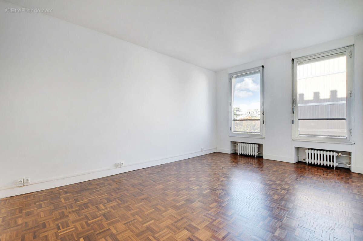 Appartement à PARIS-19E
