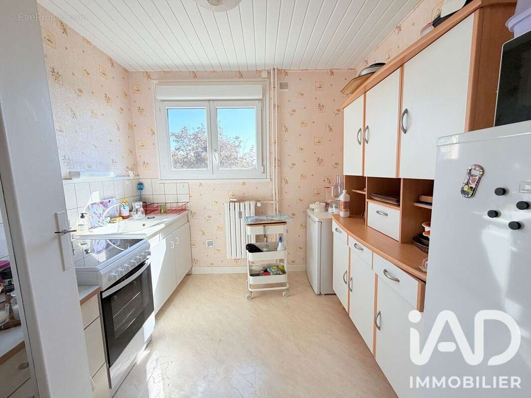 Appartement 56 m² à Bourbon-Lancy  - photo 5