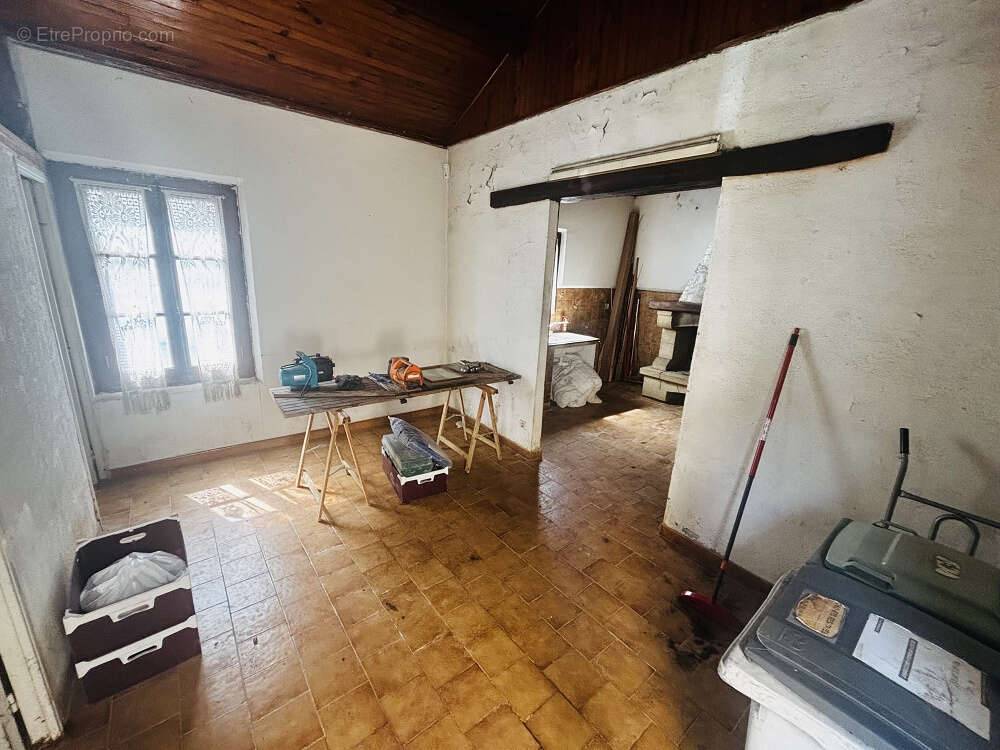 Maison 5 pièces avec Mazet totalisant 155m2 sur une parcelle de 500m2 - photo 17