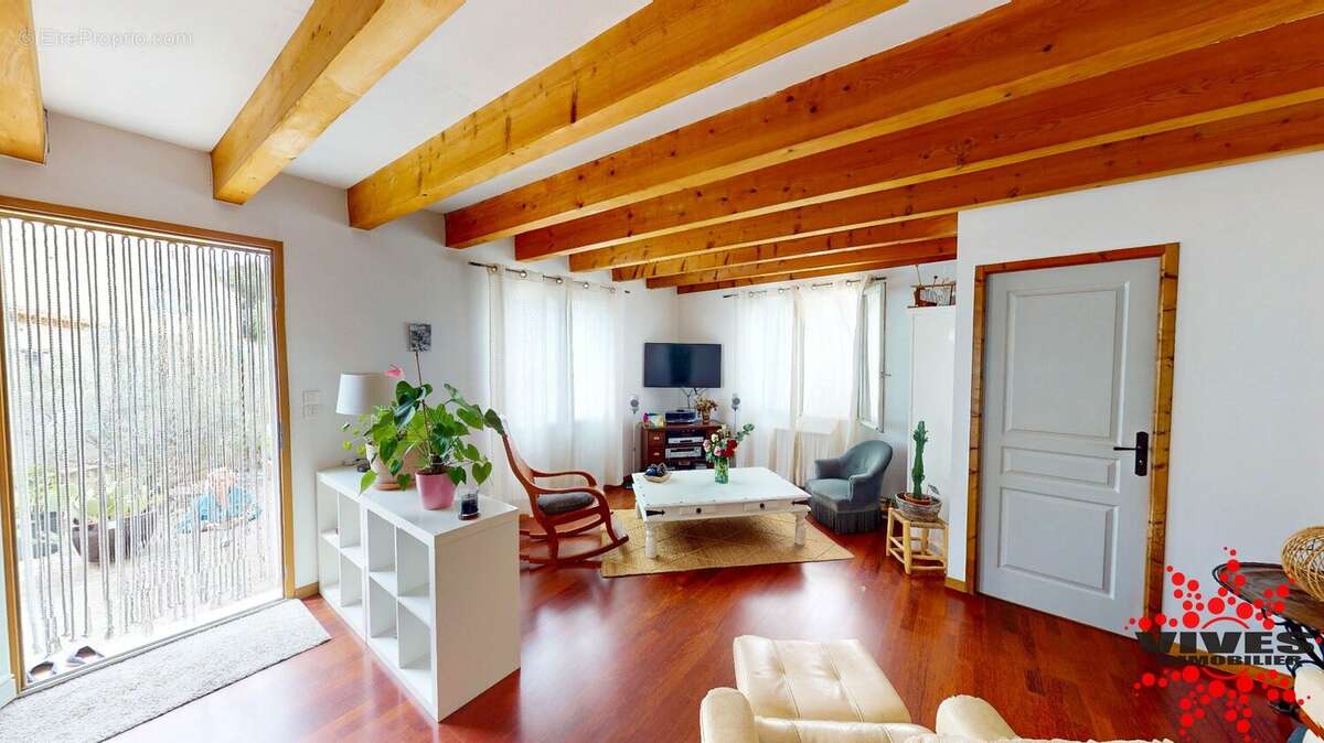 Maison à ESPONDEILHAN