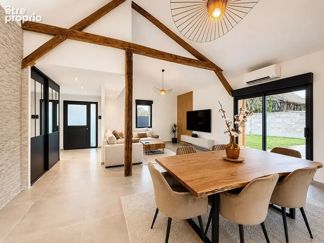 Coup de coeur pour cette maison rénovée de 200m² au sol, jardin de 300m² environ - photo 4
