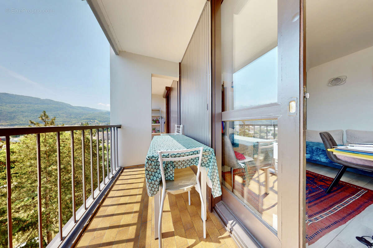 Appartement à QUINTAL