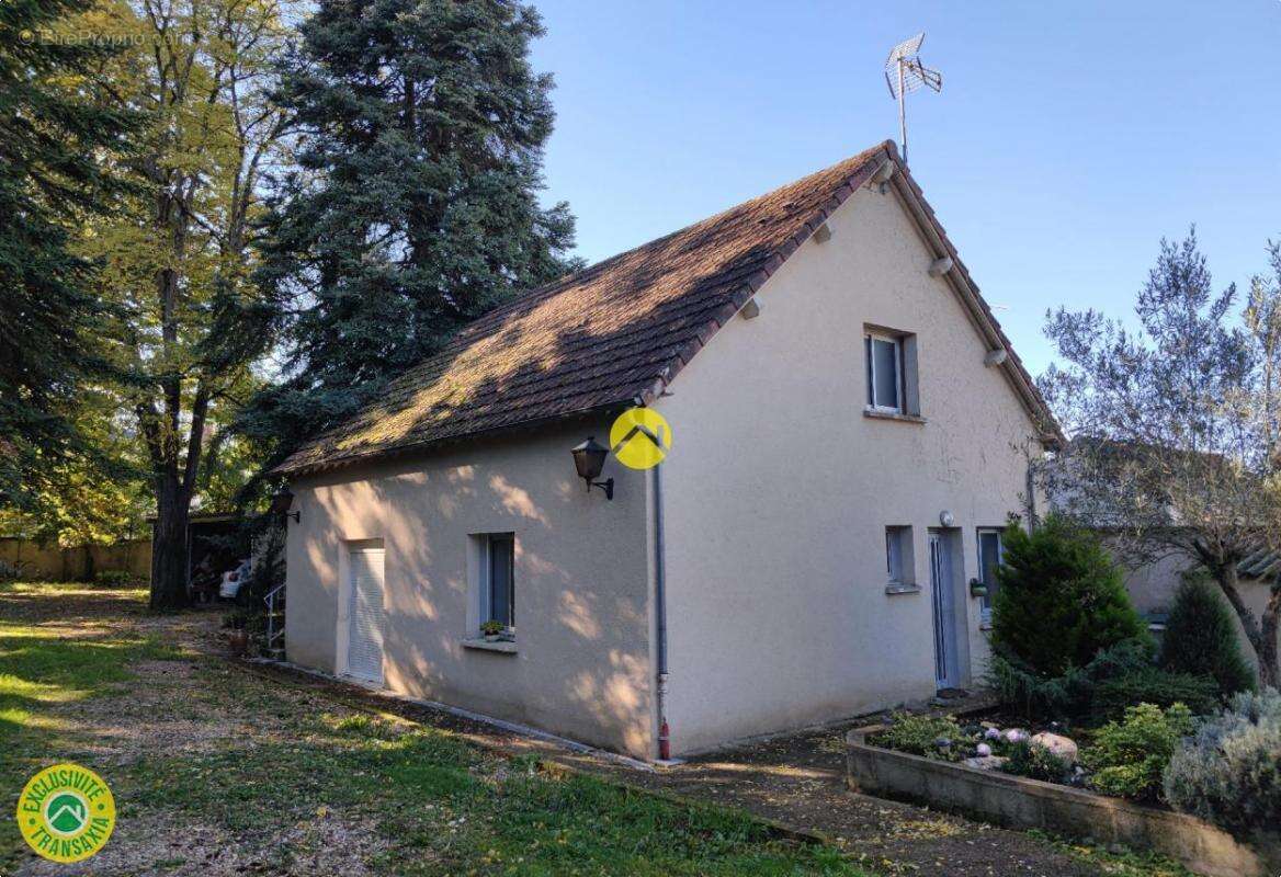 Maison à LA GUERCHE-SUR-L&#039;AUBOIS
