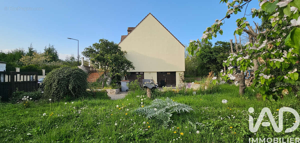 Photo 3 - Maison à MONTEREAU-FAULT-YONNE