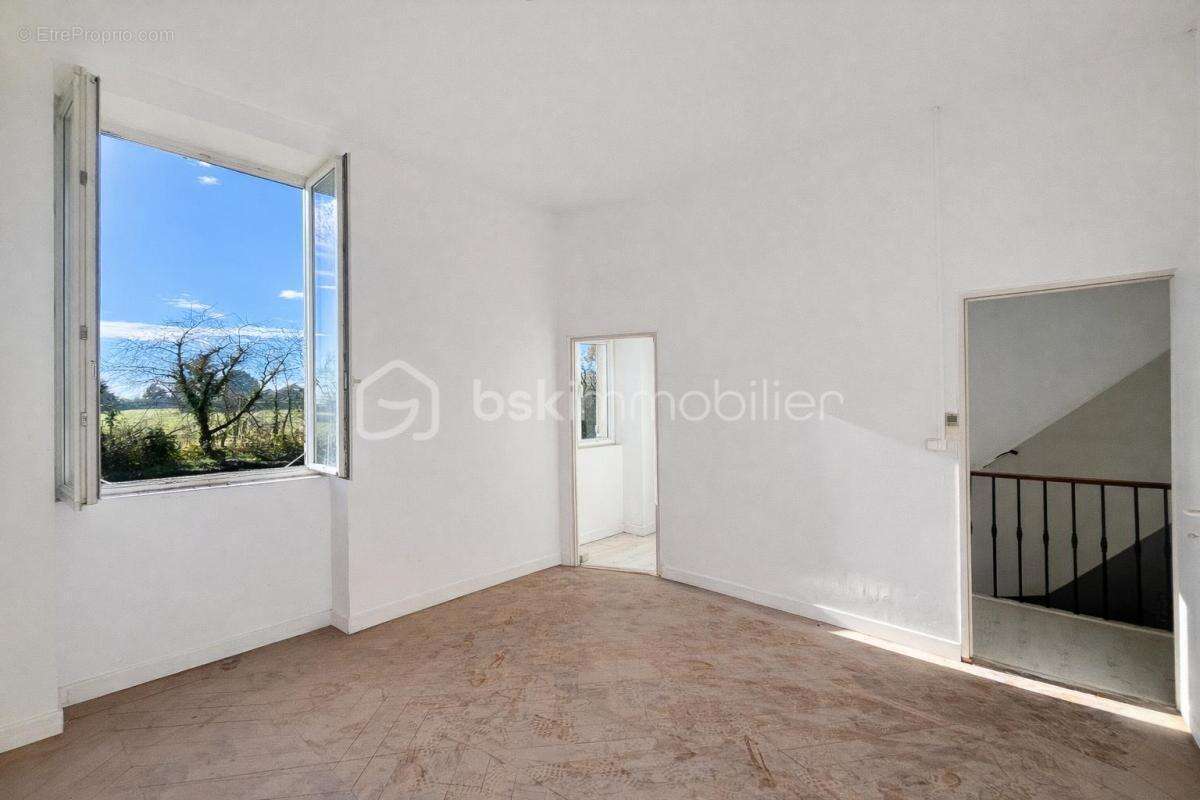 Appartement à CRECHES-SUR-SAONE