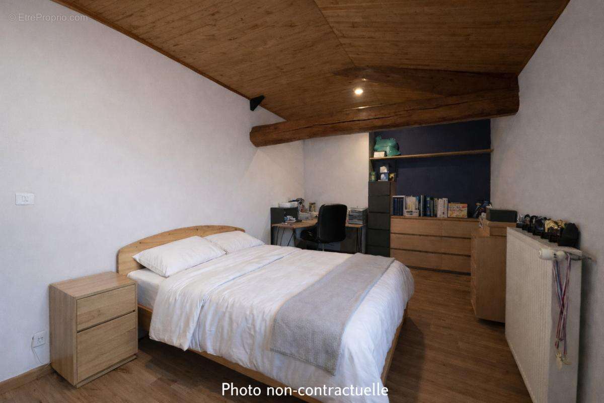 Maison à CHEF-BOUTONNE