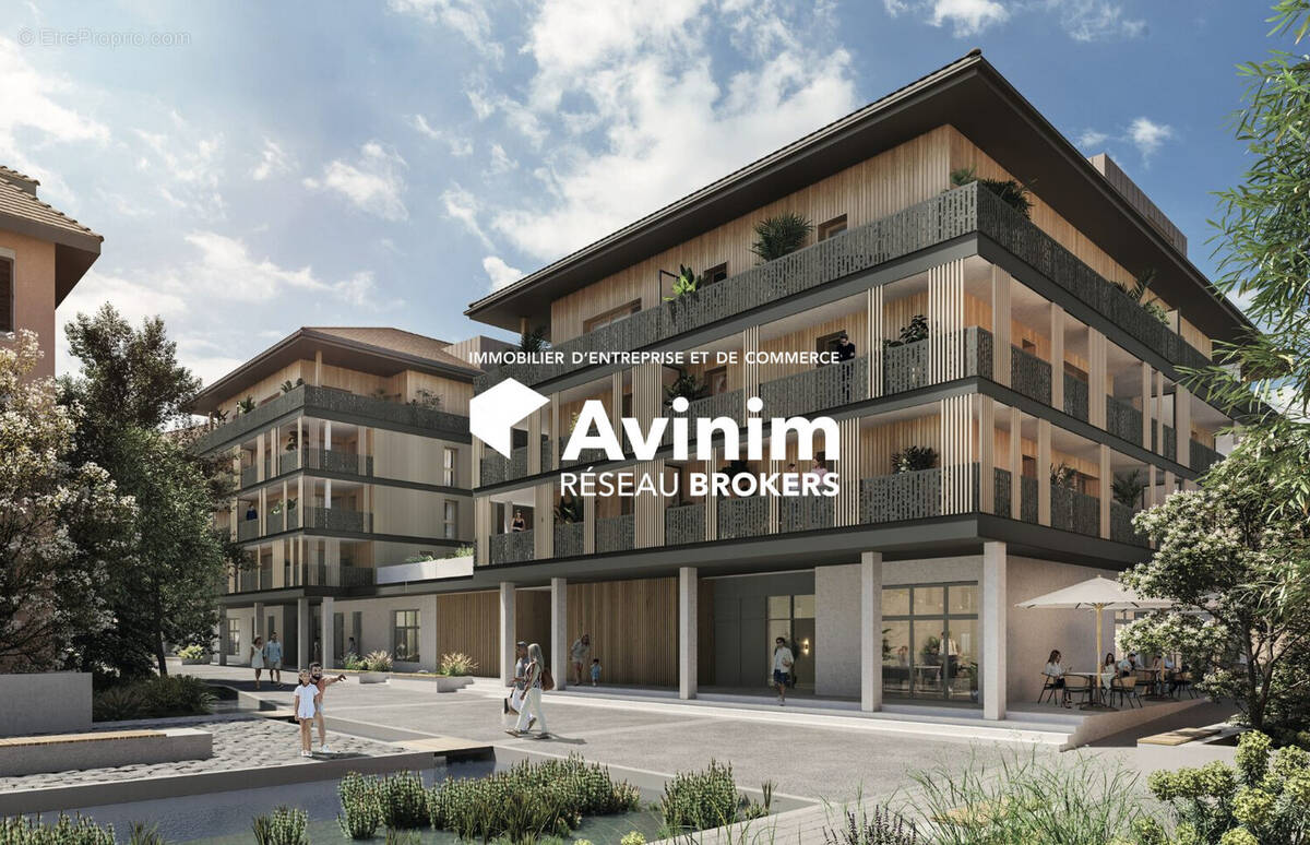 Commerce 159 m² à Bonneville  - photo 1