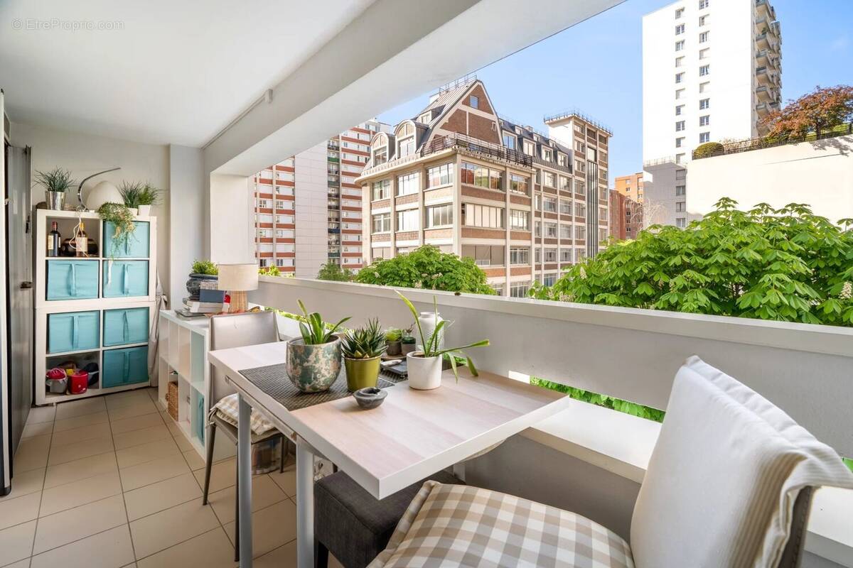 Appartement à LEVALLOIS-PERRET