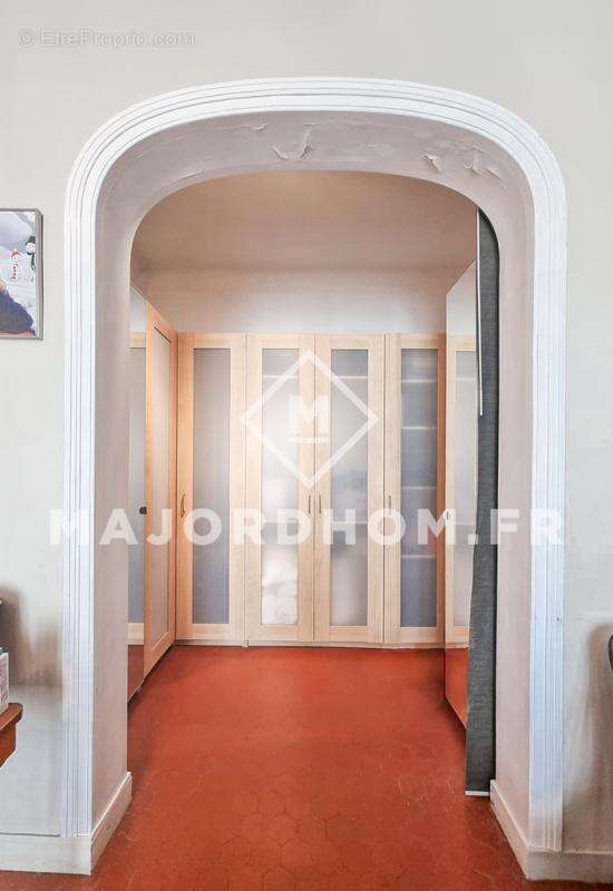 Appartement à MARSEILLE-5E