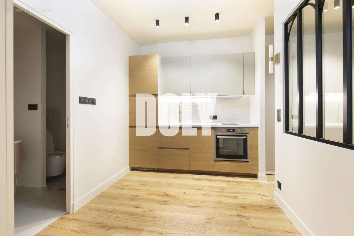 Appartement à PARIS-10E