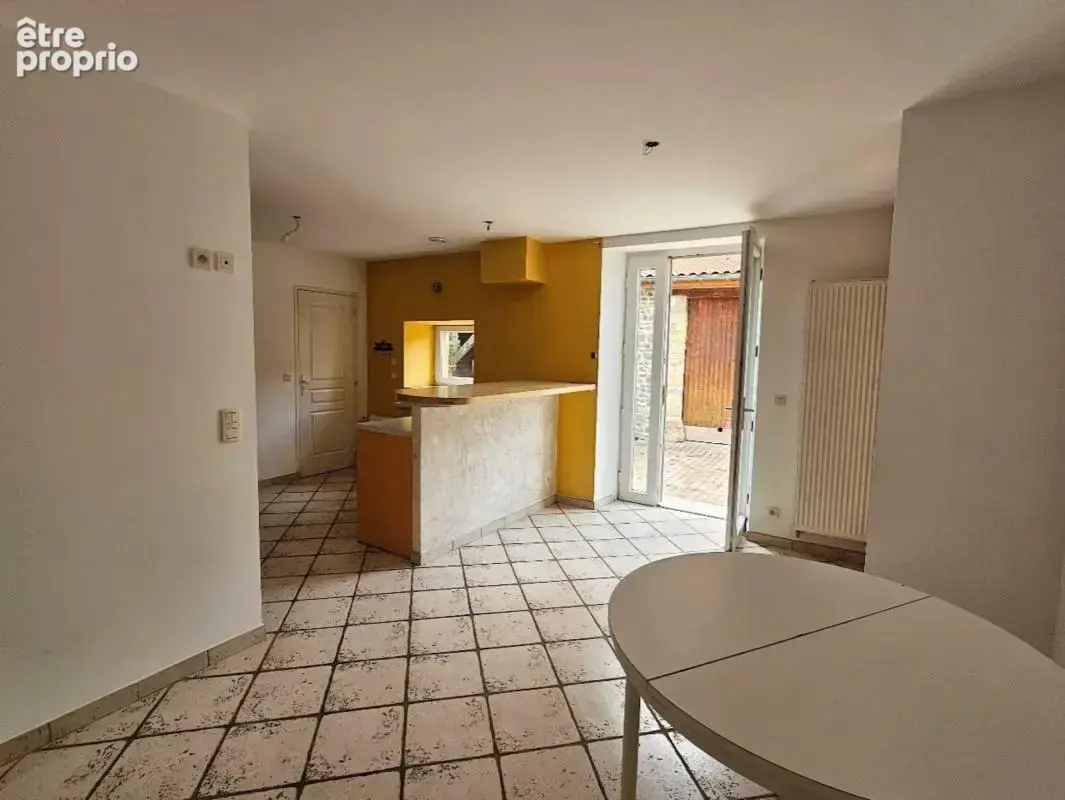 Maison 176 m² habitables - jardin - cour - grange  CHAURIAT (63) - photo 8