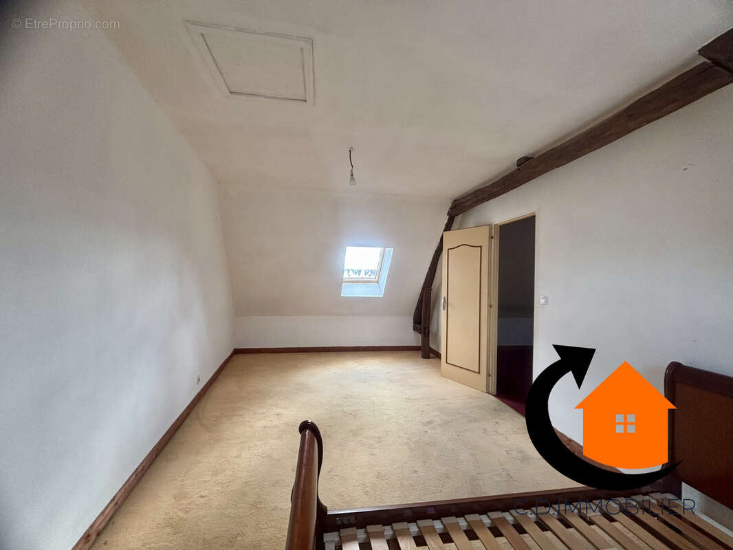 Maison à LA CROIX-DU-PERCHE