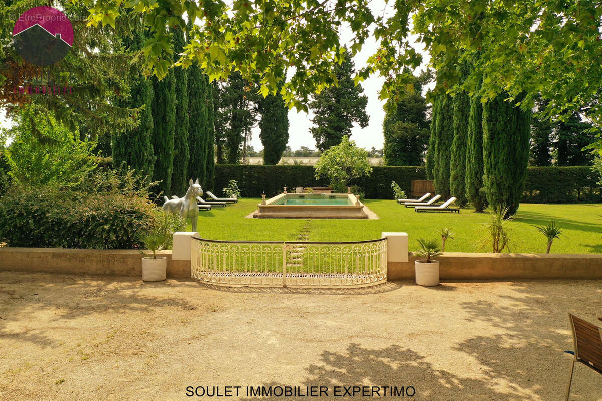 Maison à L'ISLE-SUR-LA-SORGUE