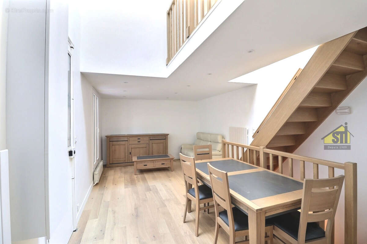 Maison à PARIS-14E
