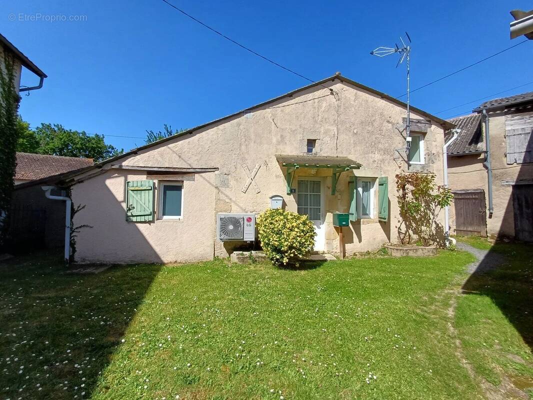 Maison à CIVAUX
