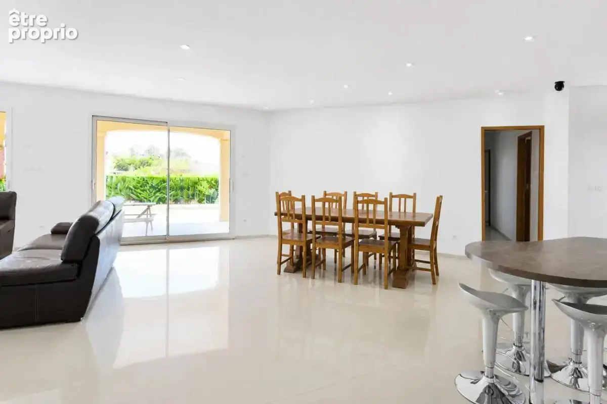 Maison de 5 pièces de 138 m² à La Croix-Blanche - photo 4