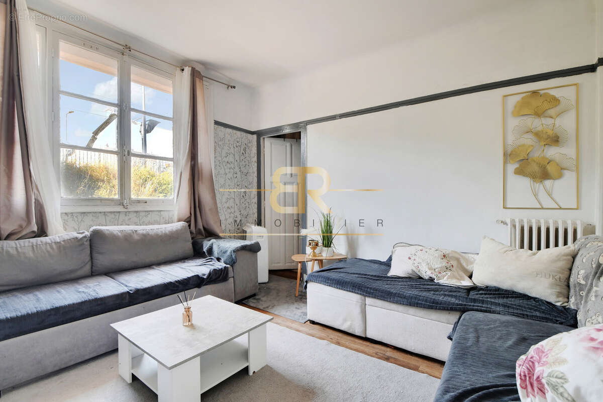 Commerce à COURBEVOIE