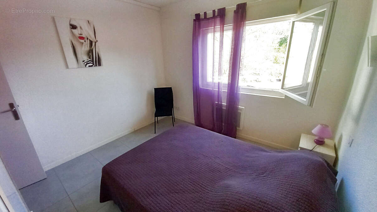 Appartement à LAMALOU-LES-BAINS