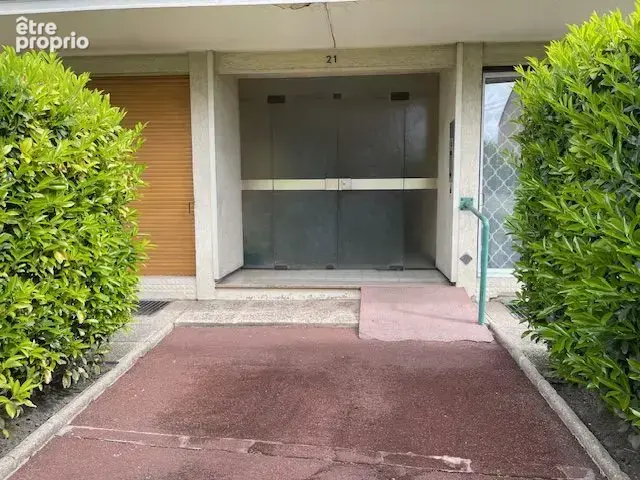 Appartement 3 pièces 61 m² à vendre à Le Bourget (93350) - photo 2