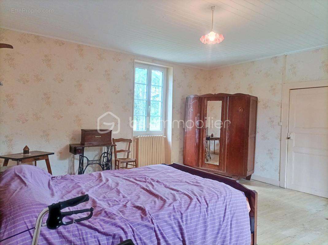 Authentique propriété en pierre avec dépendances sur près de 5 hectares de terrain - photo 10